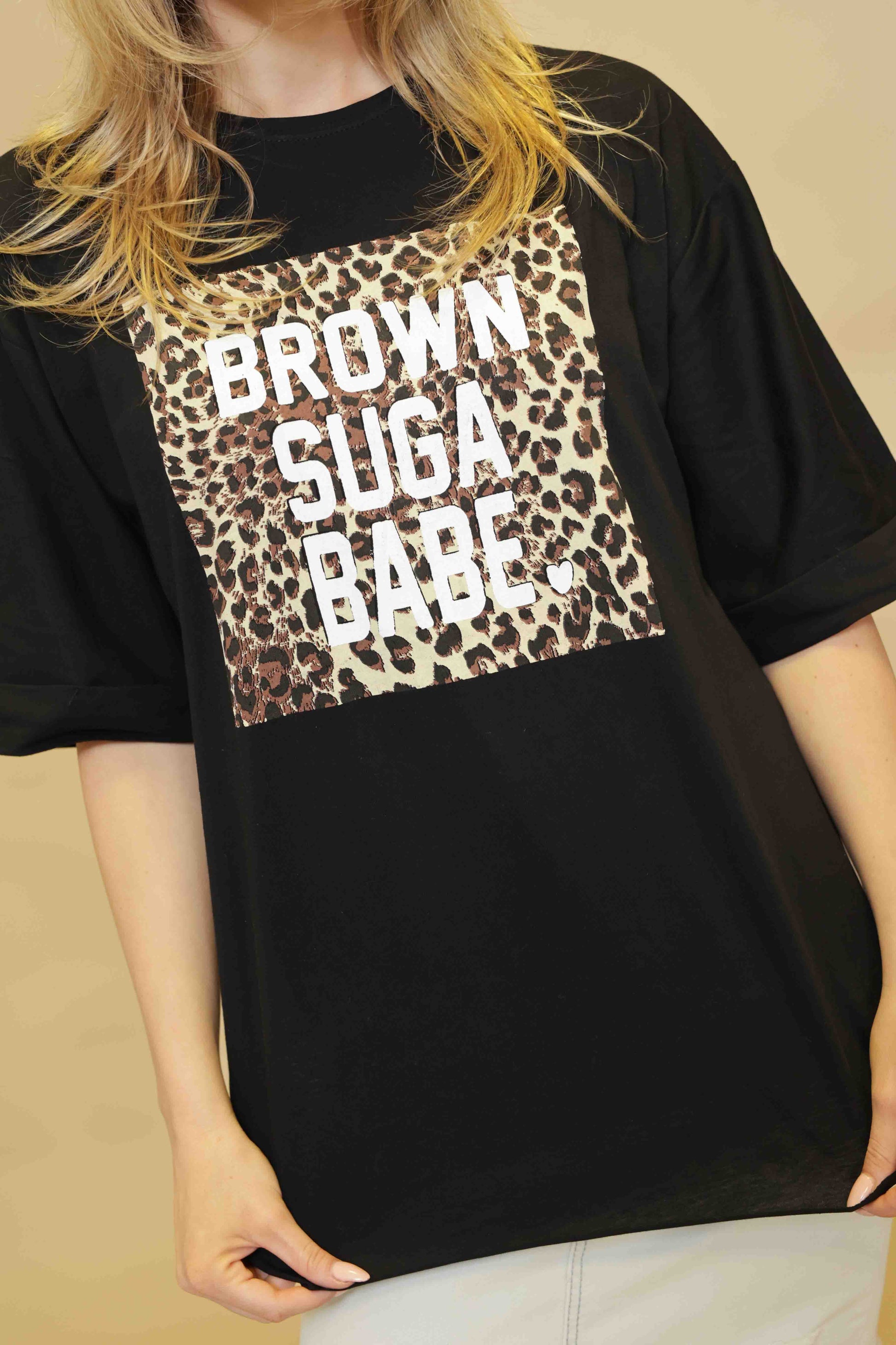 טישירט אוברסייז brown suga | שחור